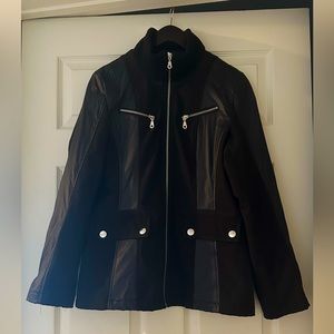 Woman’s DKNY Jacket Black Size Medium